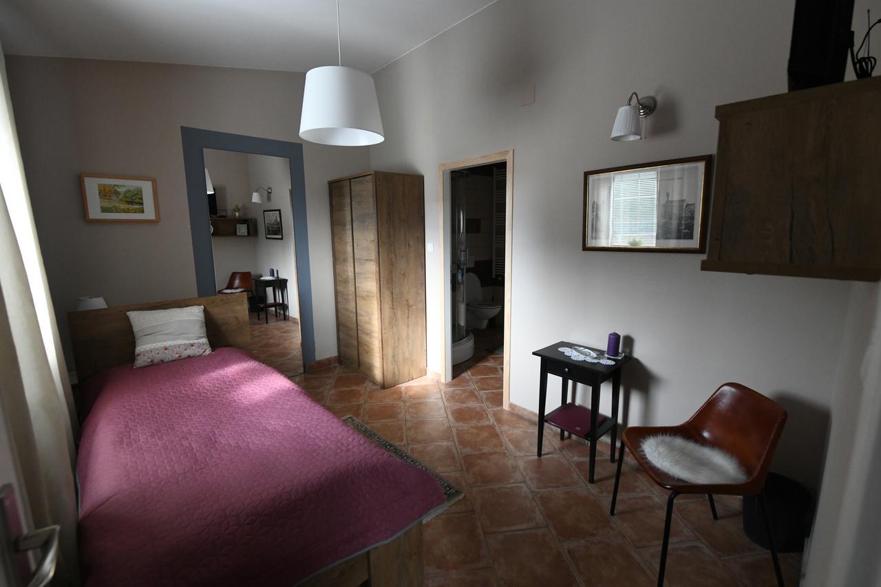 Klet Cinkus Bed & Breakfast Hrvatski Leskovac ภายนอก รูปภาพ